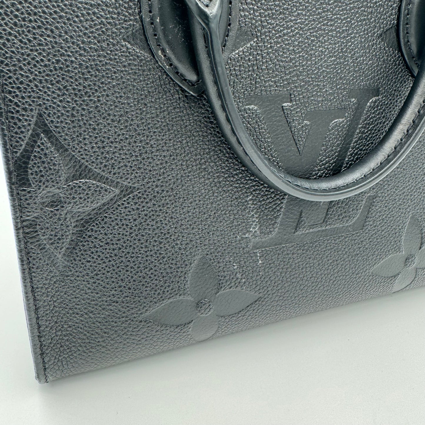 LOUIS VUITTON Onthego BB Handbag