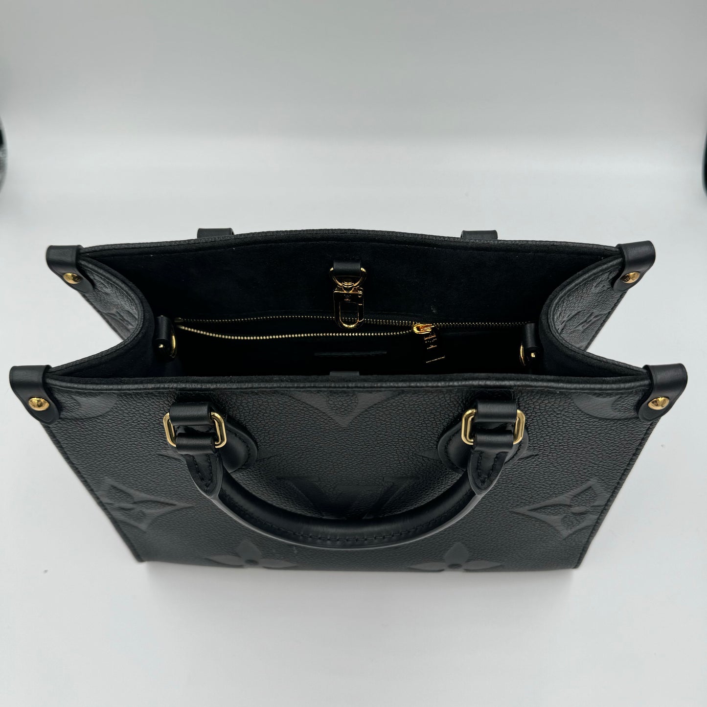 LOUIS VUITTON Onthego BB Handbag