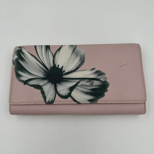 DIOR DIORISSIMO WHITE COSMOS FLOWER CHAIN WALLET
