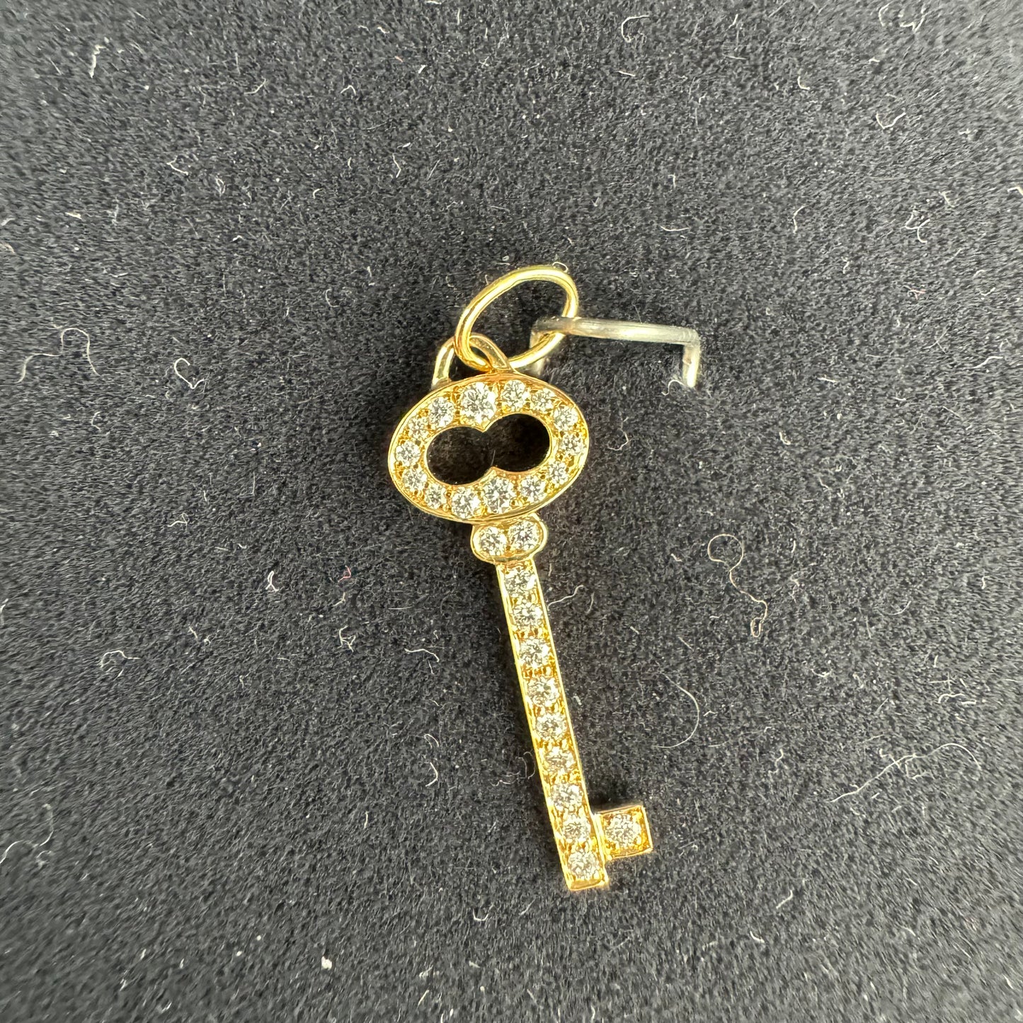 TIFFANY & CO. 18K Yellow Gold Diamond Mini Open Trefoil Key Pendant (3 sets)