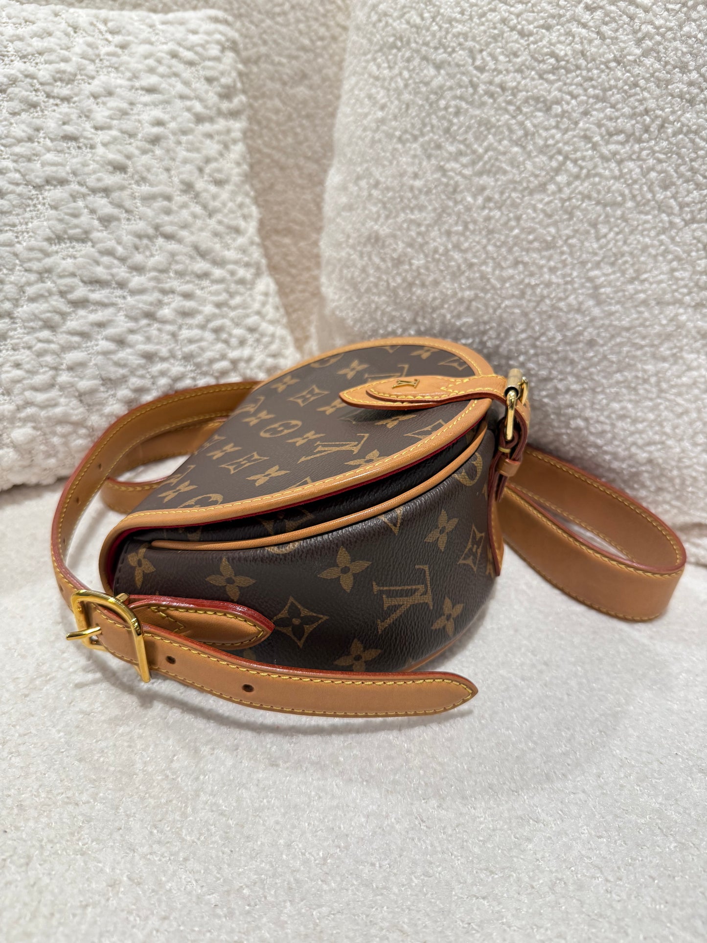 LOUIS VUITTON TAMBOURIN MONOGRAM CANVAS