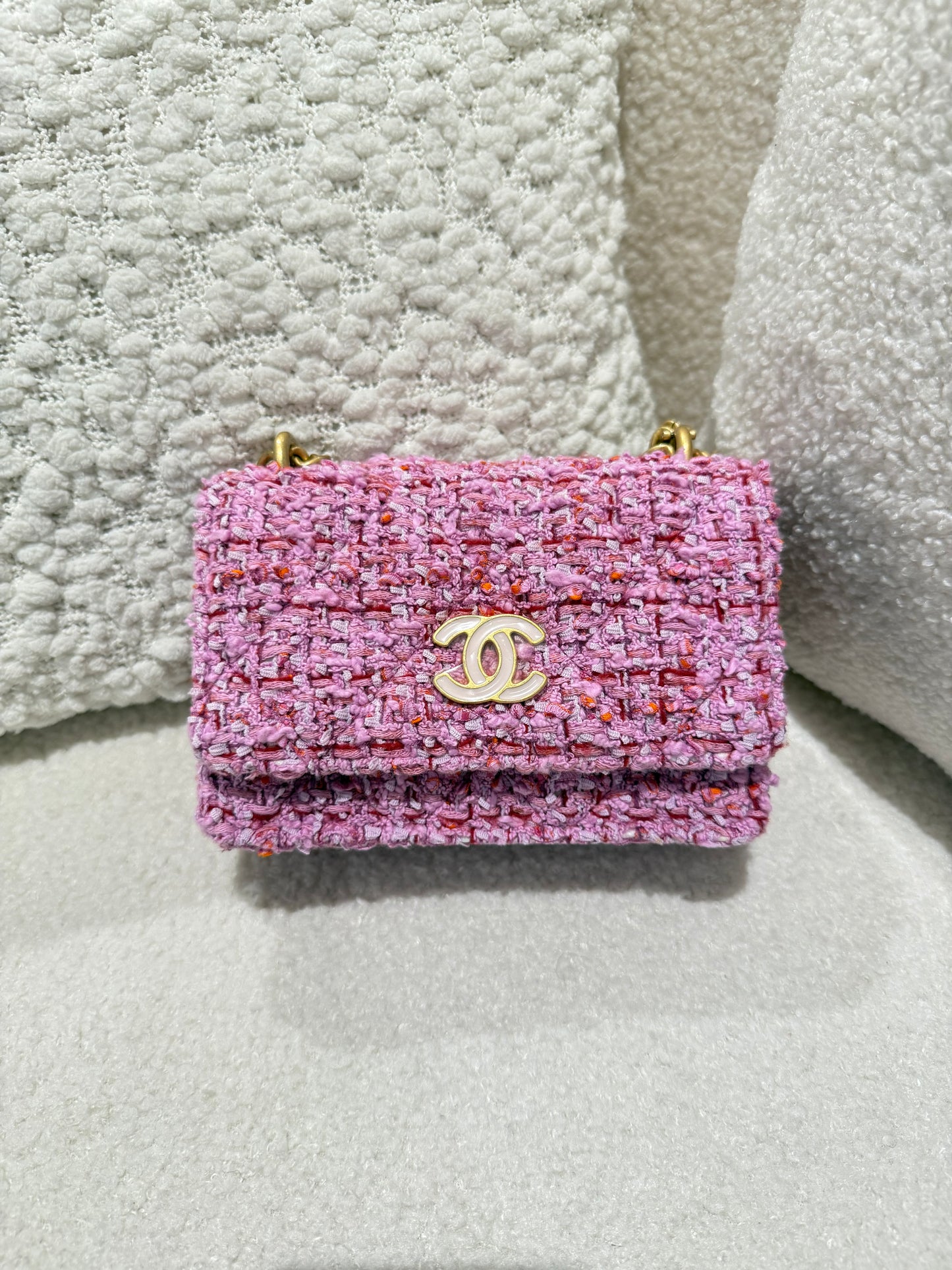 CHANEL 22P SQUARE FLAP BAG TWEED PINK WITH PINK HARDWARE