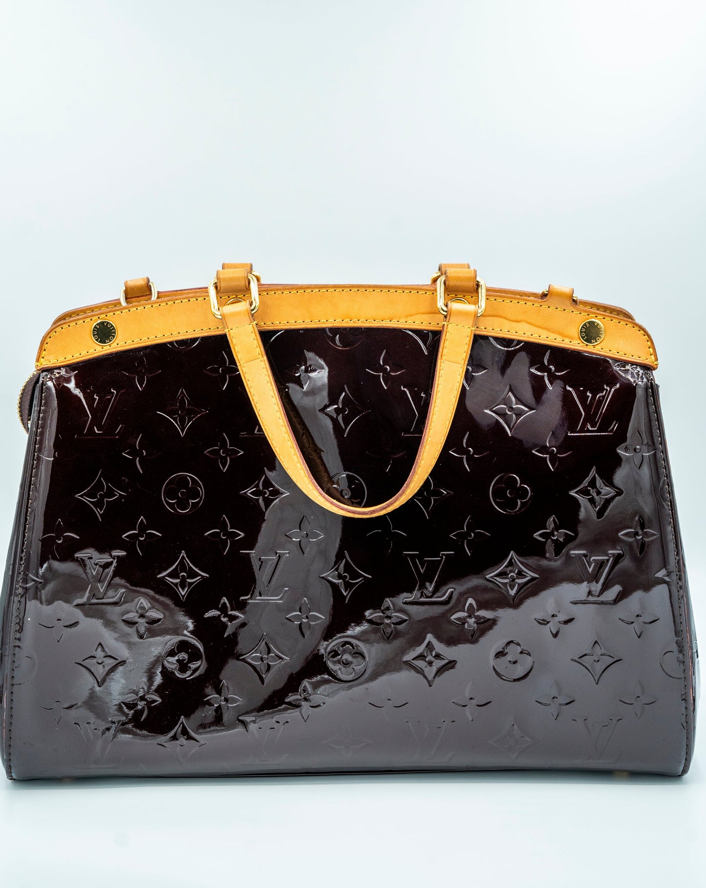 LOUIS VUITTON AMARANTE MONOGRAM VERNIS BERA MM BAG