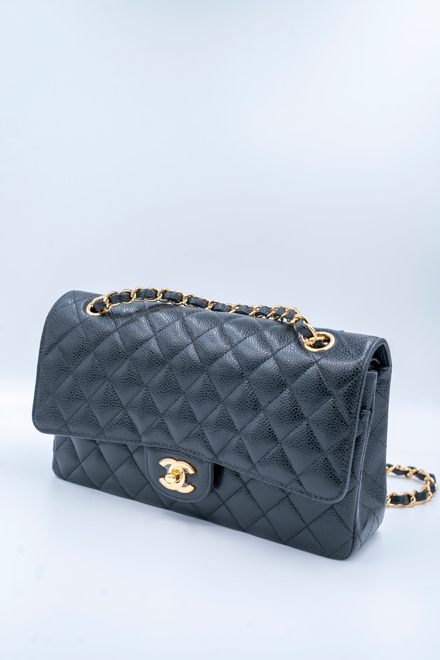 CHANEL CLASSIC CAVIAR MEDIUM DOUBLE FLAP