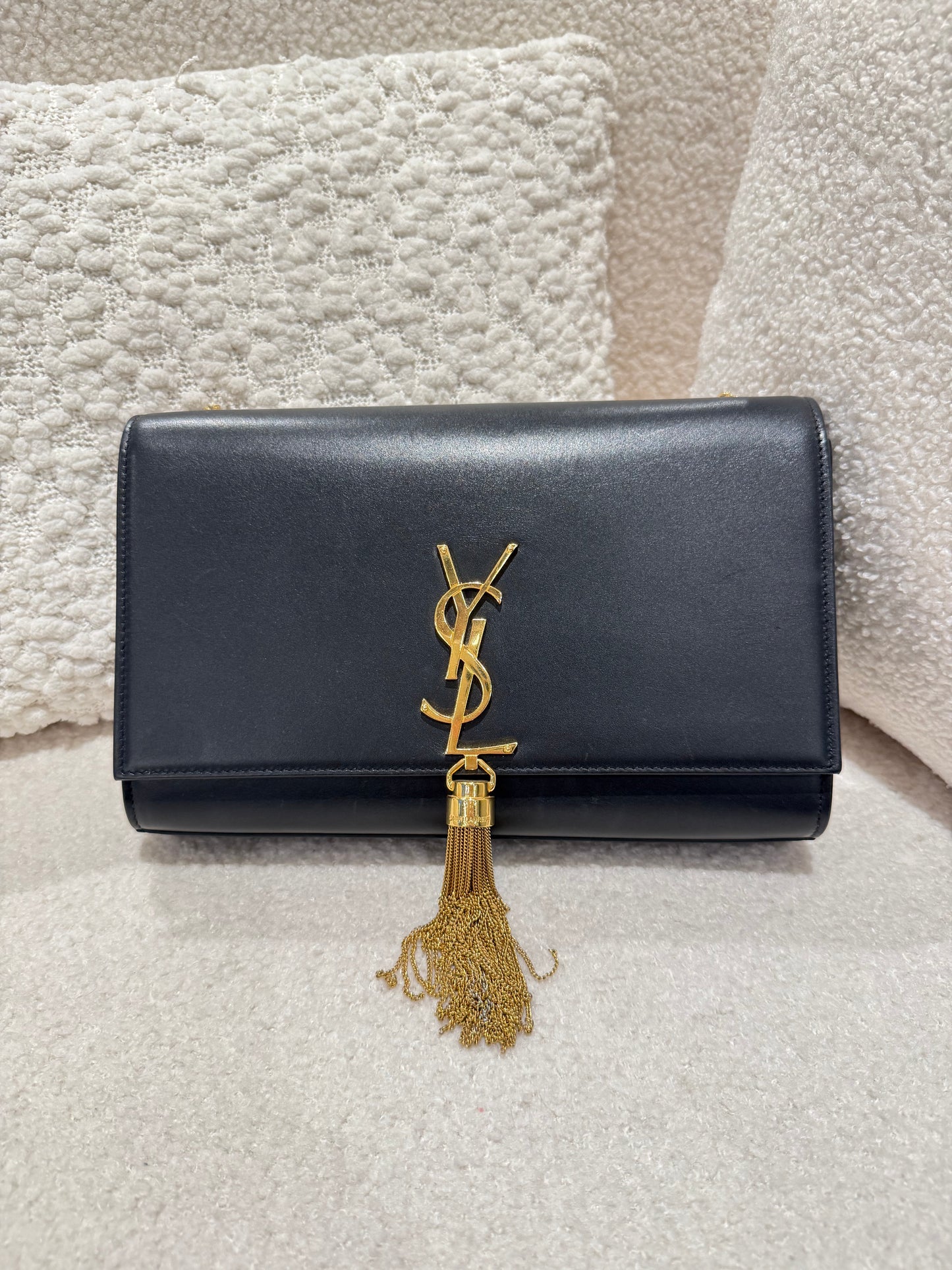 SAINT LAURENT /YSL MEDIUM KATE BAG WITH TASSEL IN HOT PINK