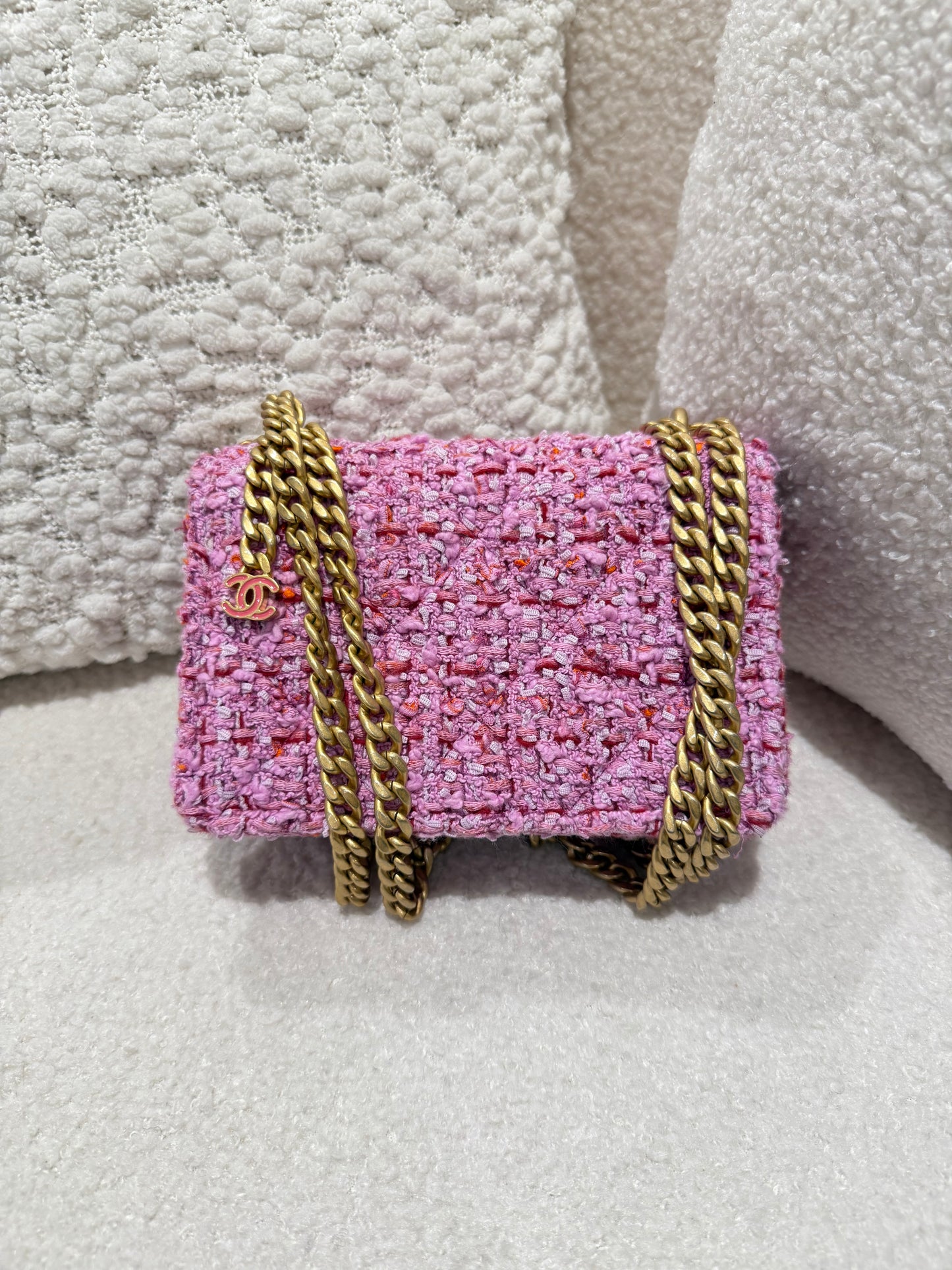 CHANEL 22P SQUARE FLAP BAG TWEED PINK WITH PINK HARDWARE