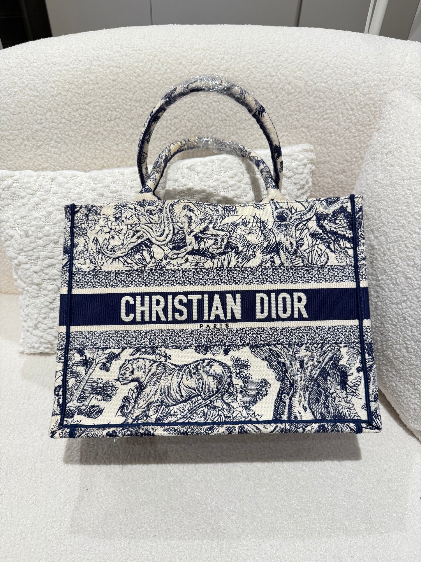 DIOR MEDIUM BOOK TOTE BLUE TOILE DE JOUY EMBROIDERY