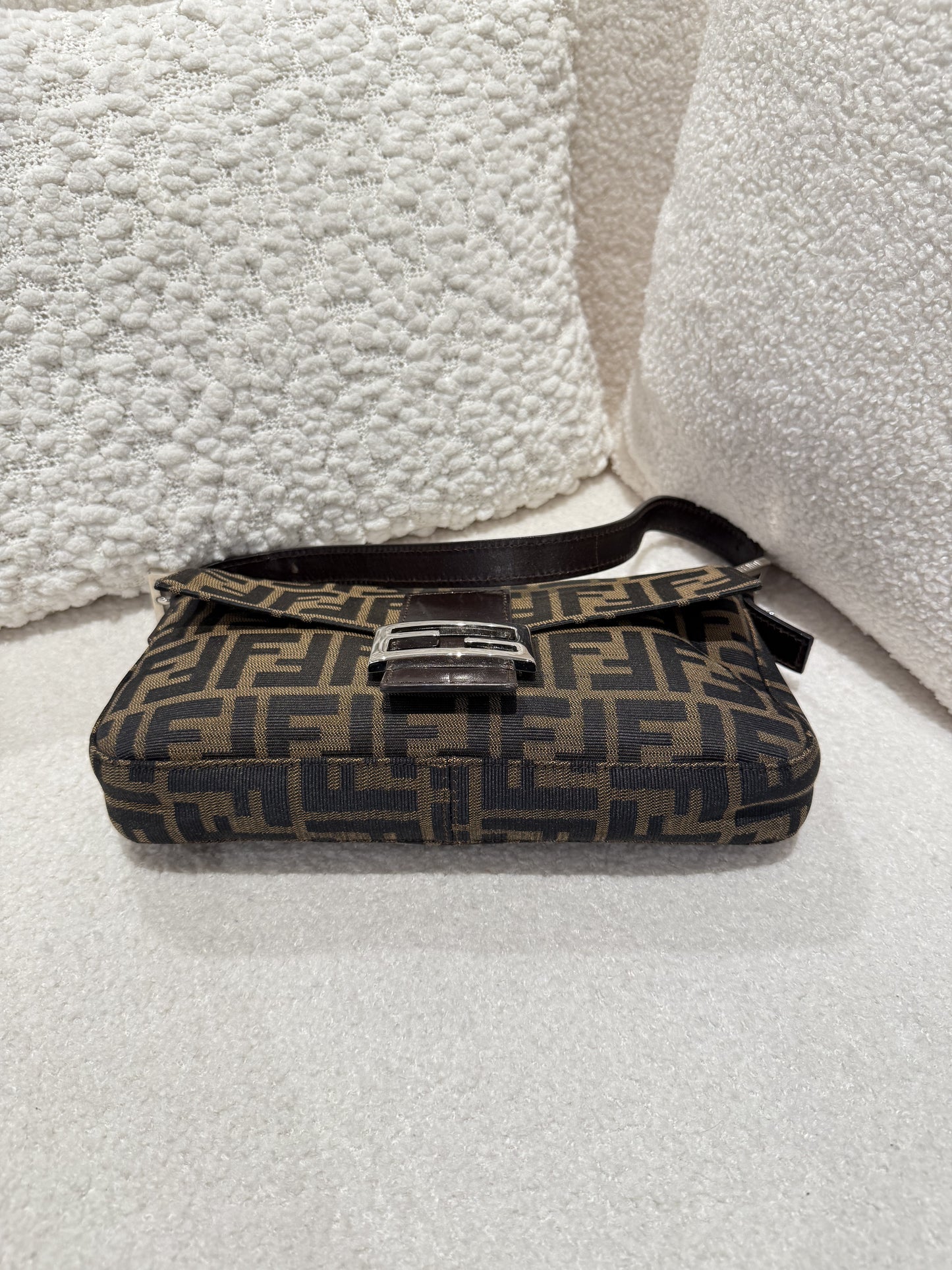 FENDI VINTAGE BAGUETTE SHOUDER BAG FF JACQIARD SHW