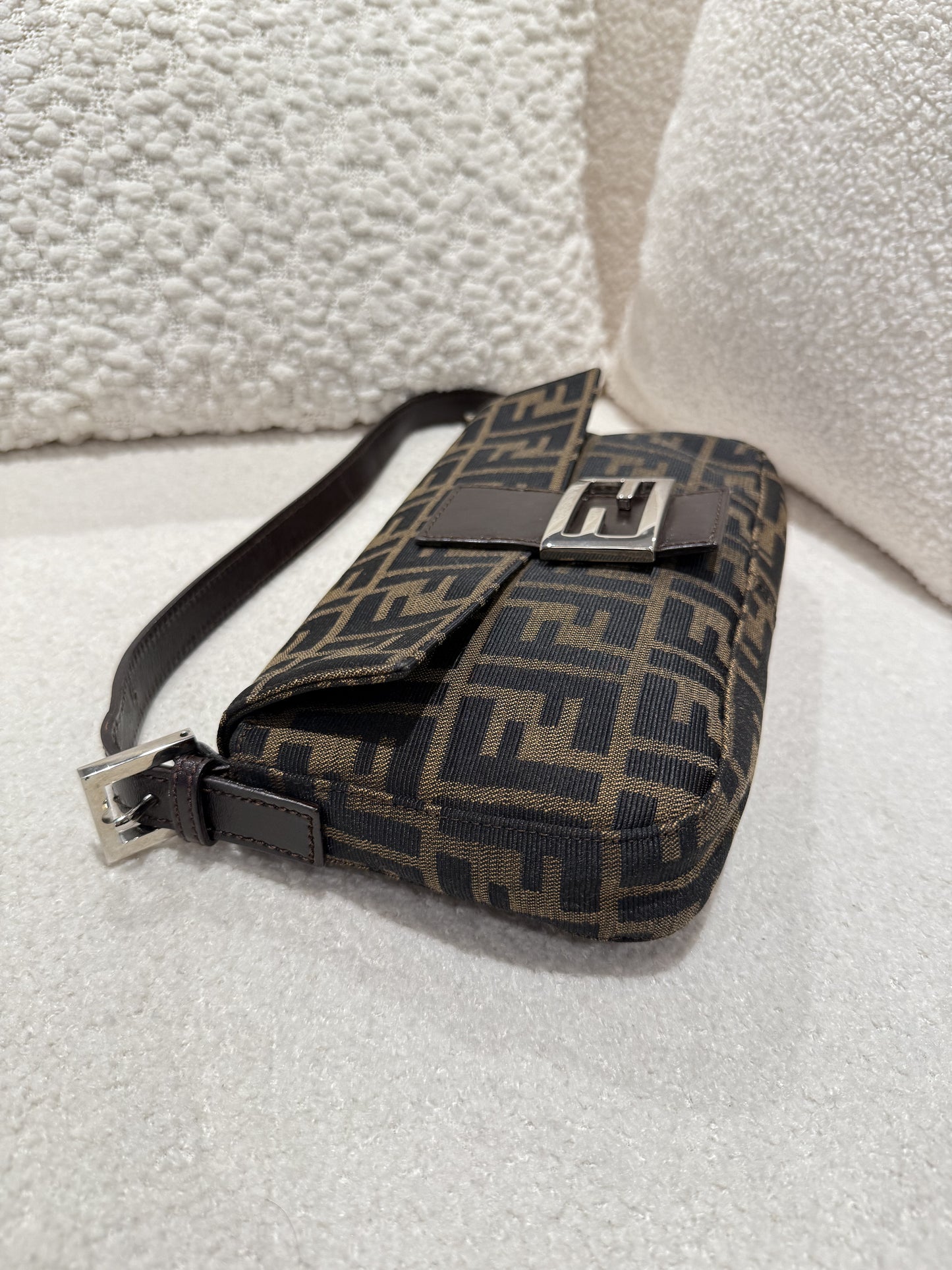 FENDI VINTAGE BAGUETTE SHOUDER BAG FF JACQIARD SHW