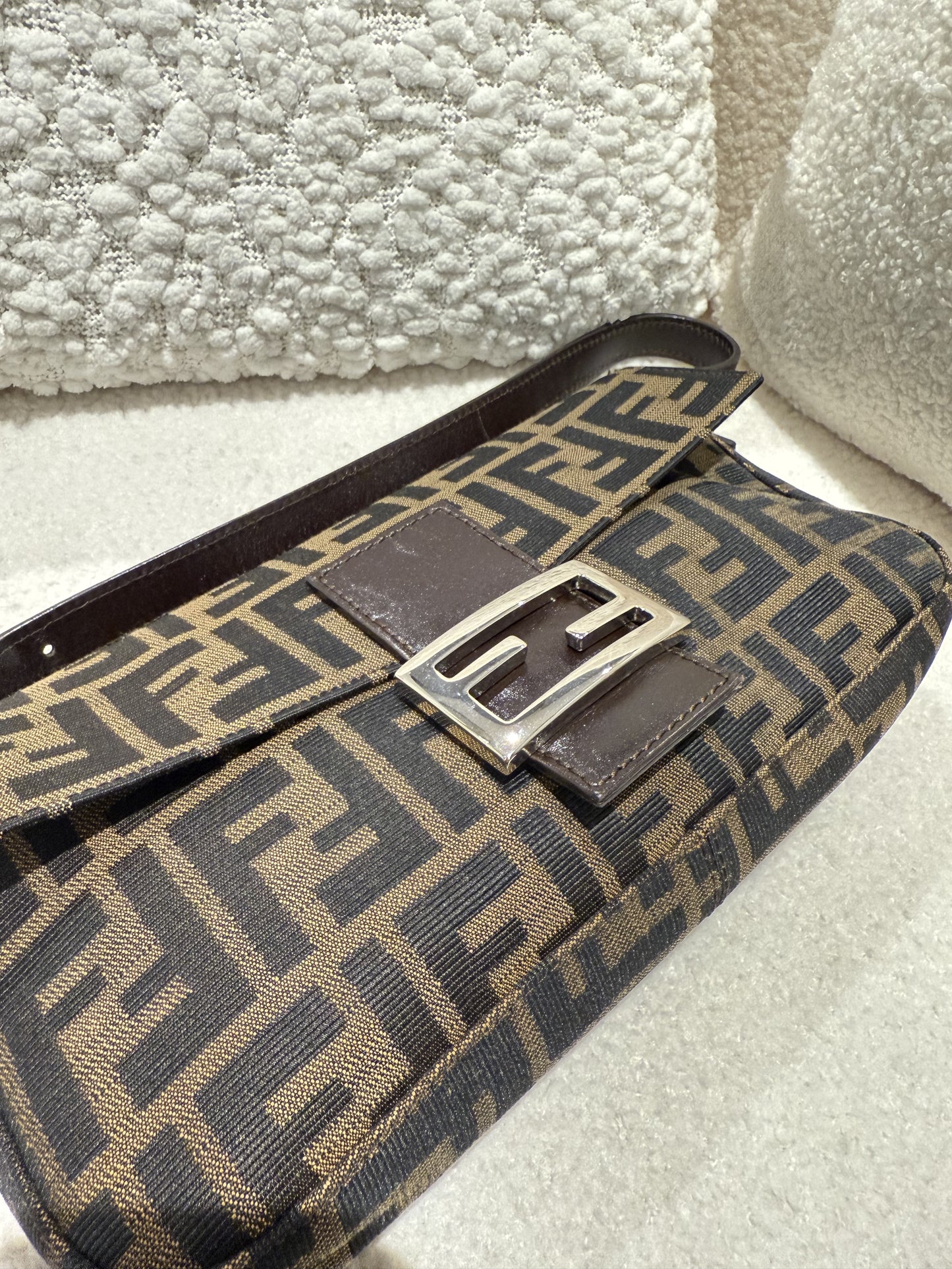 FENDI VINTAGE BAGUETTE SHOUDER BAG FF JACQIARD SHW