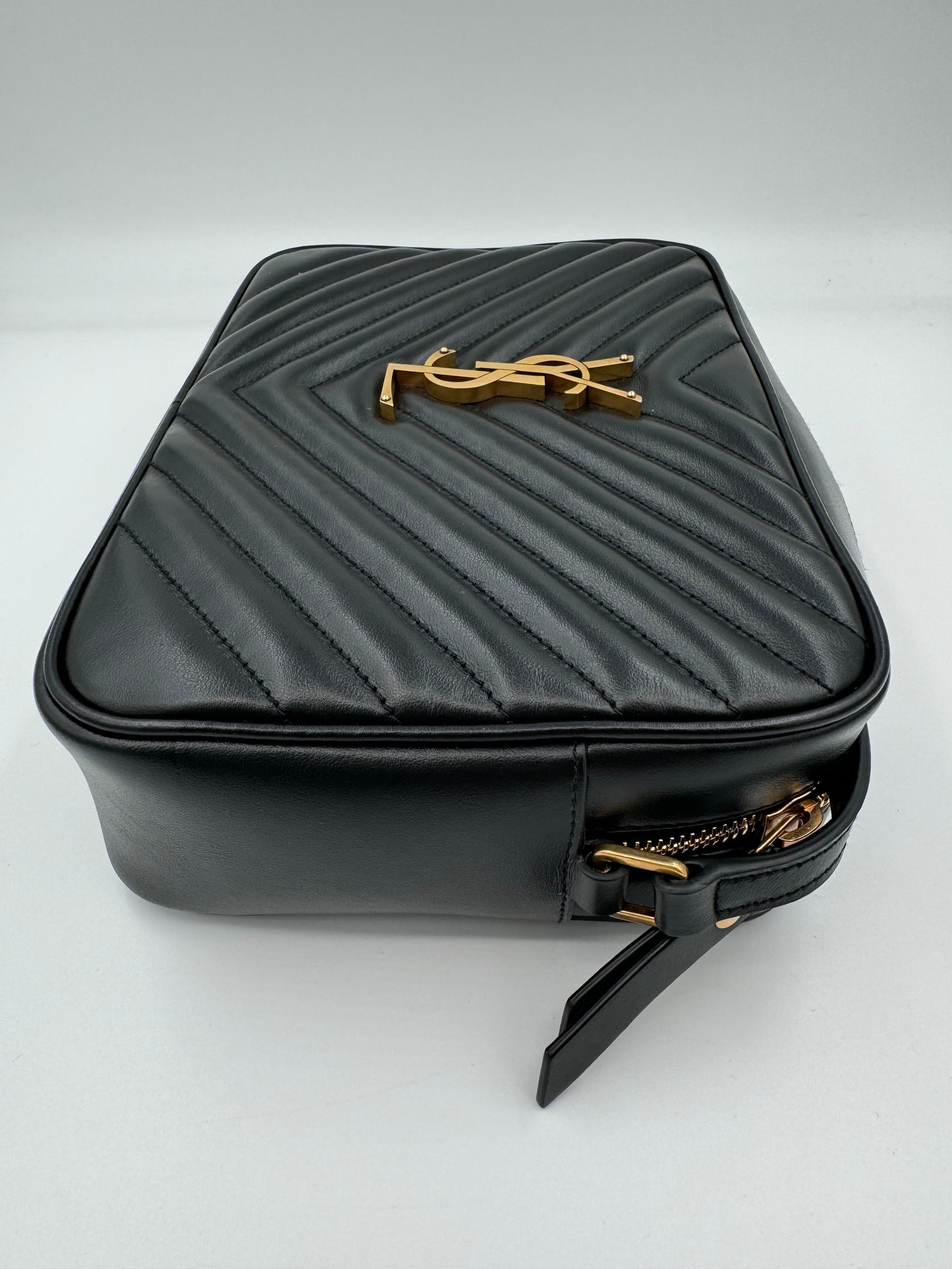 SAINT LAURENT/YSL LOU CAMERA BAG CALFSKIN BLACK