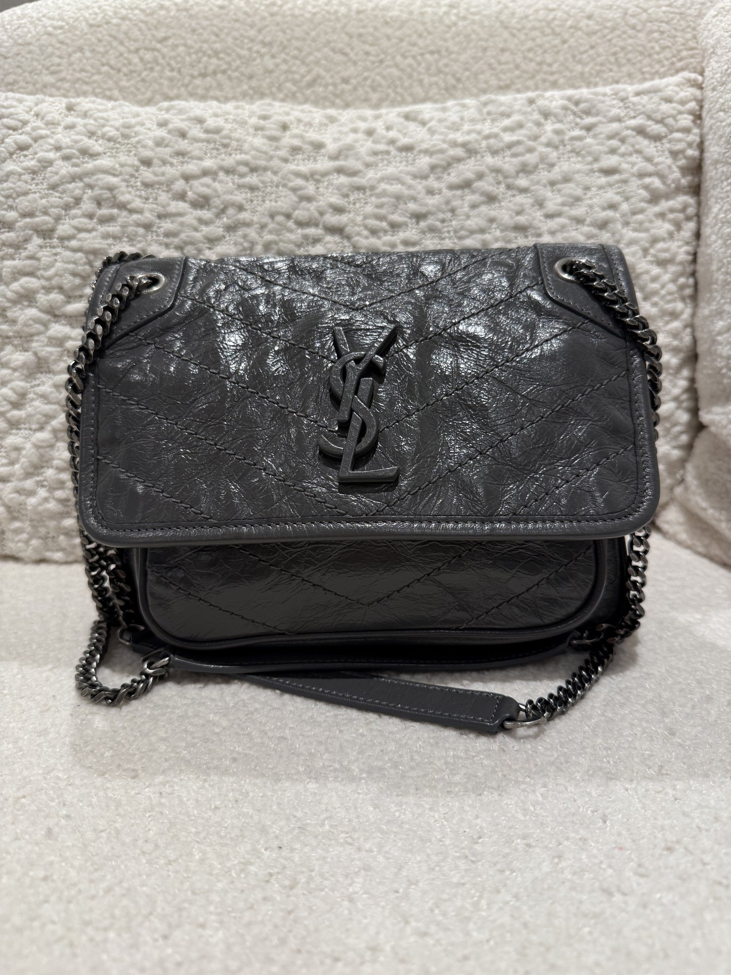 Saint Laurent Niki Baby calfskin grey