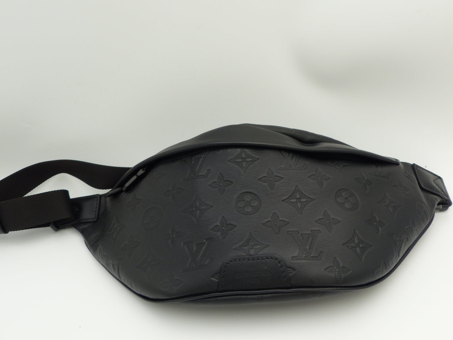 Louis Vuitton Black Monogram Shadow Discovery Bumbag
