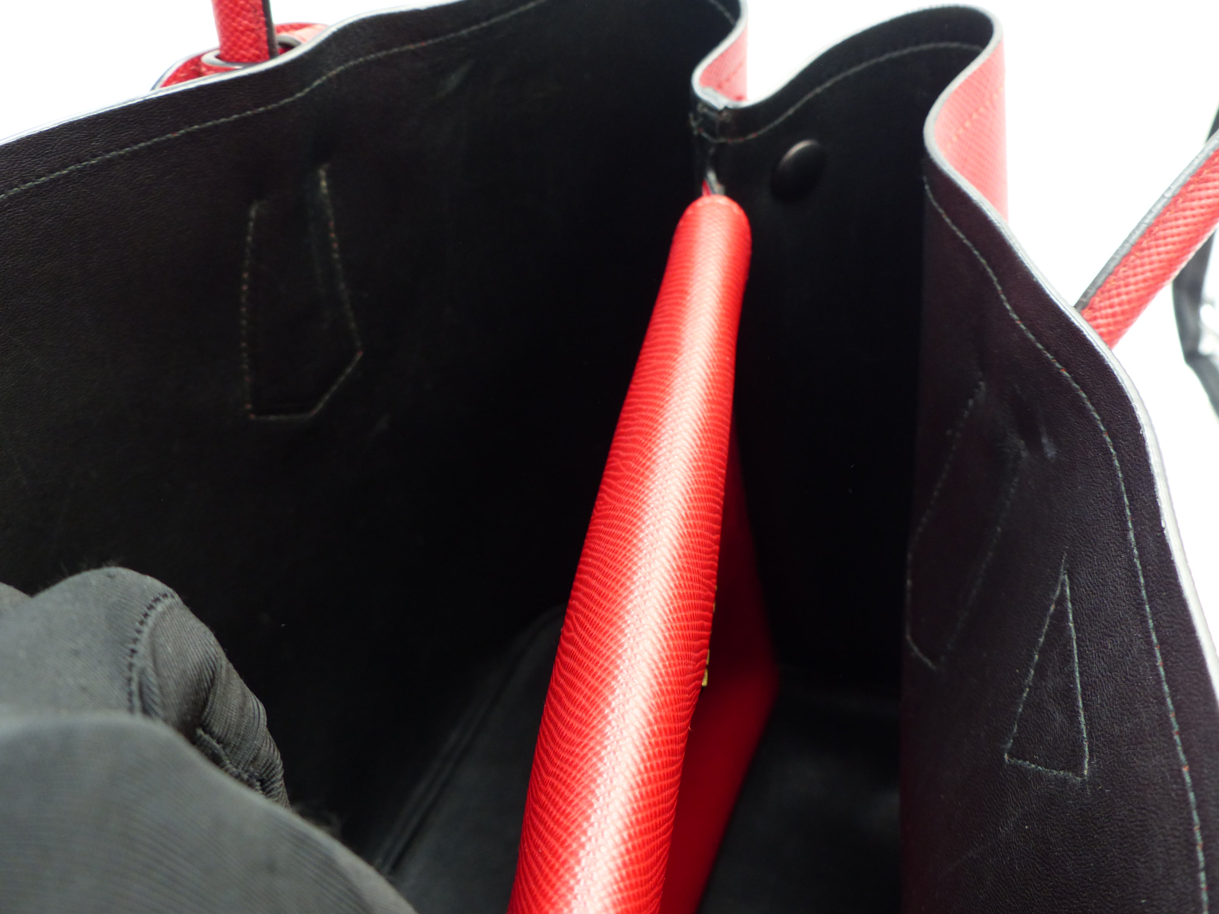 Prada saffiano black and red outlet