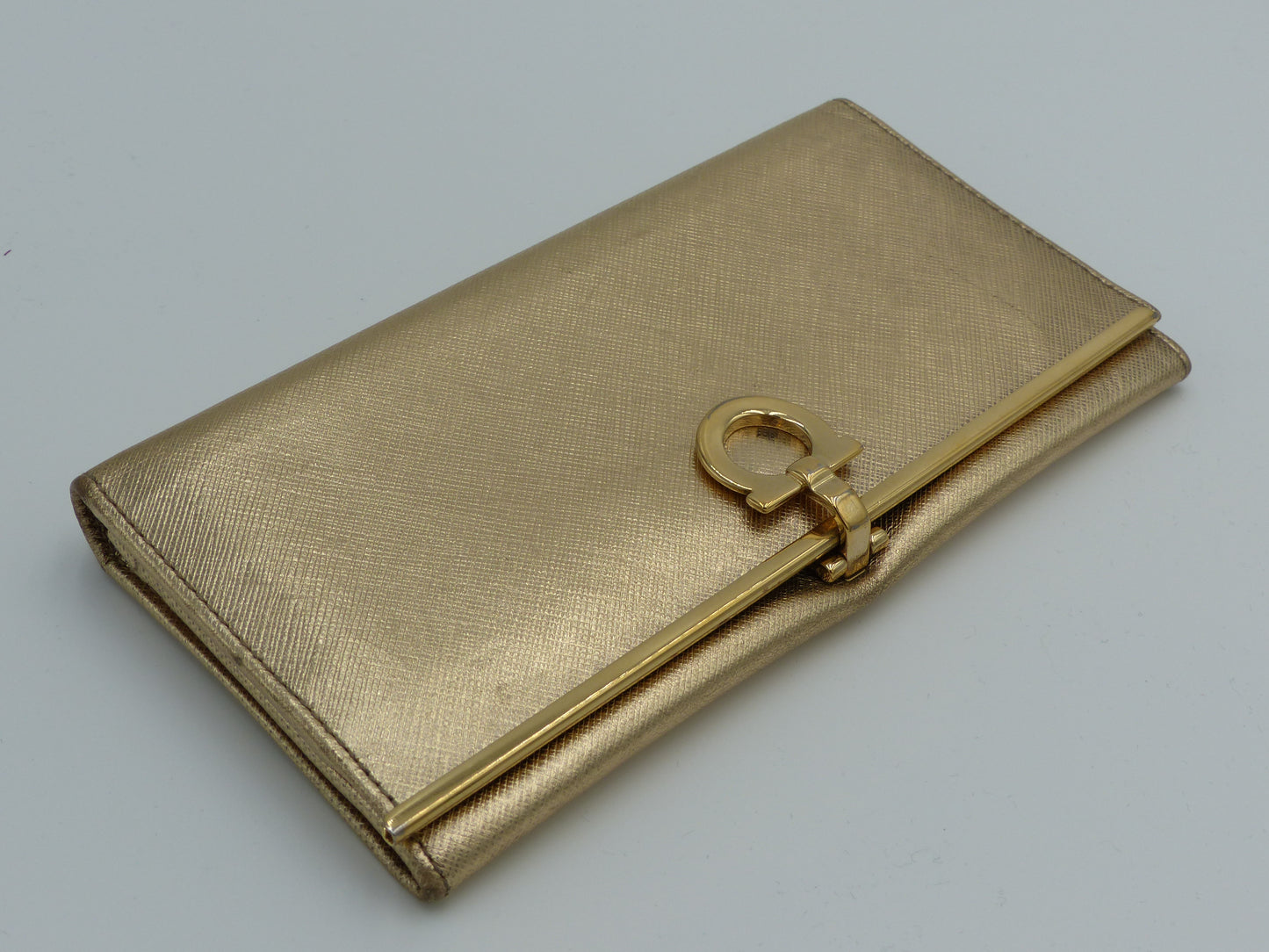 Salvatore Ferragamo Gancini Icona Continental Wallet gold Golden