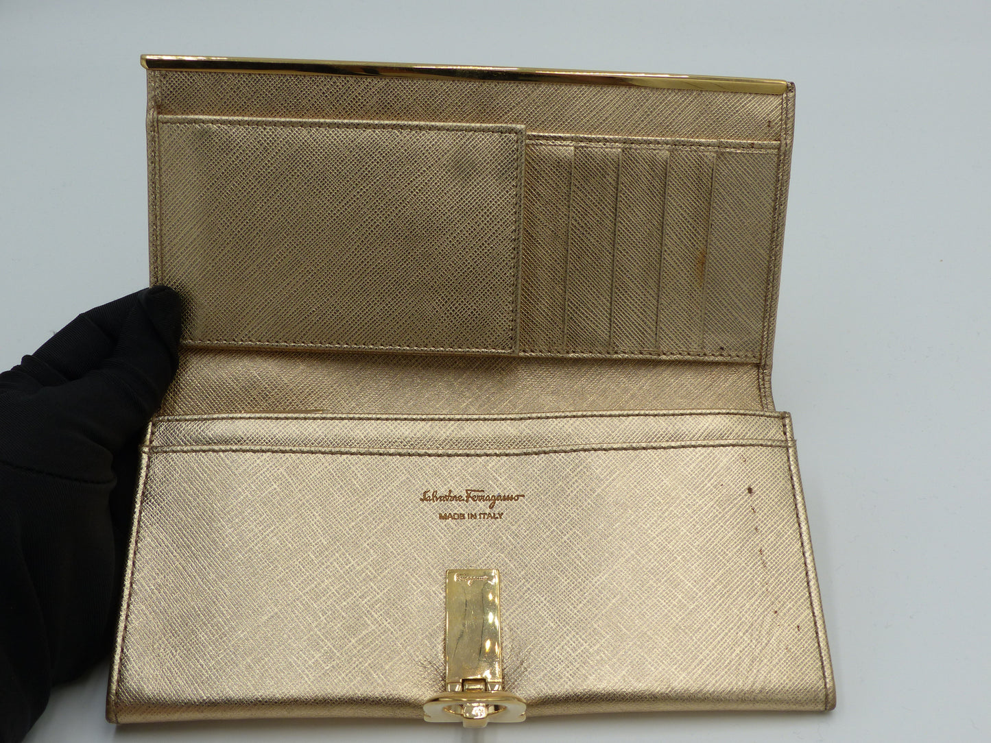 Salvatore Ferragamo Gancini Icona Continental Wallet gold Golden