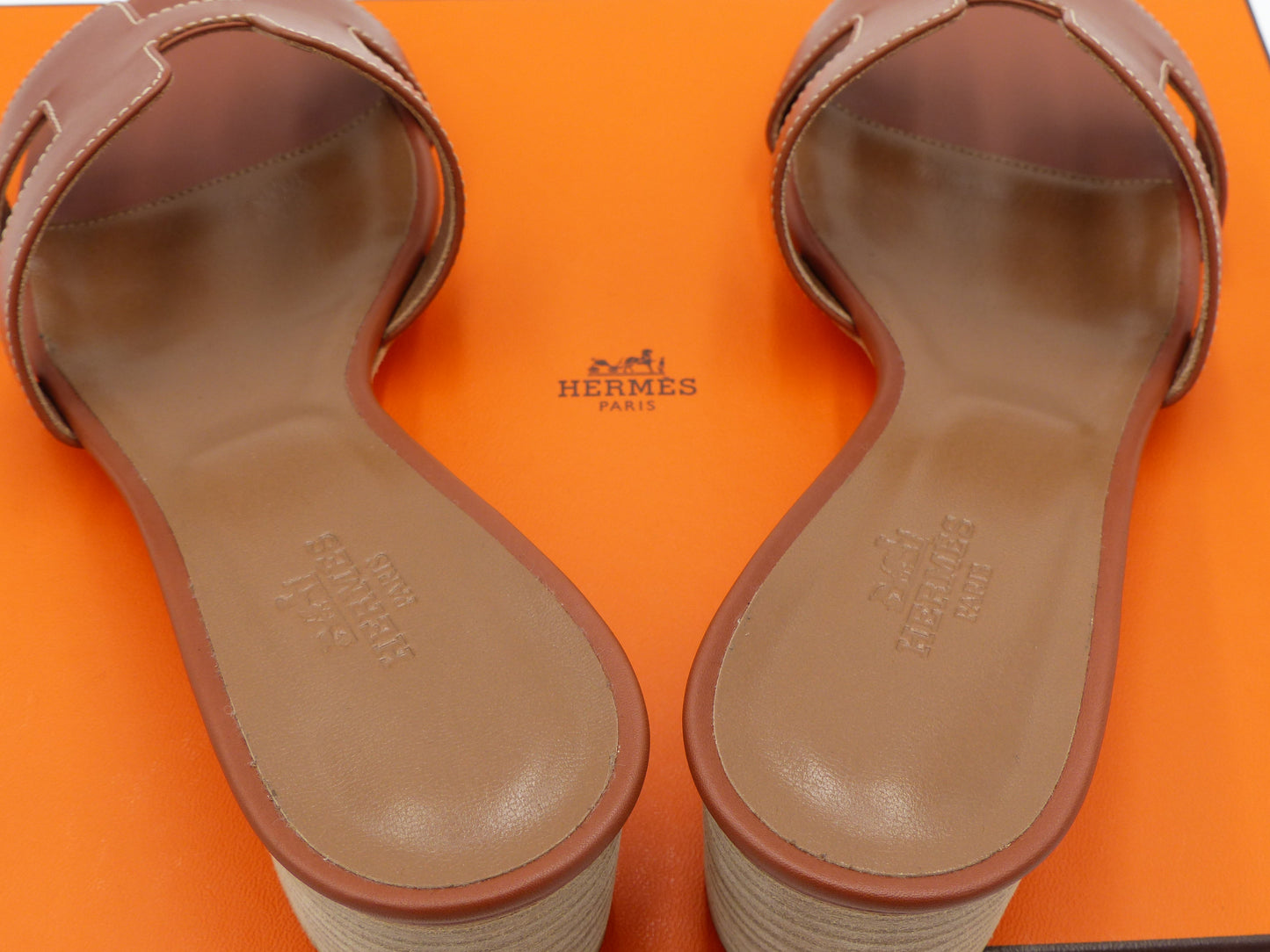 HERMES SIZE 37.5 OASIS SANDALS CALFSKIN GOLD