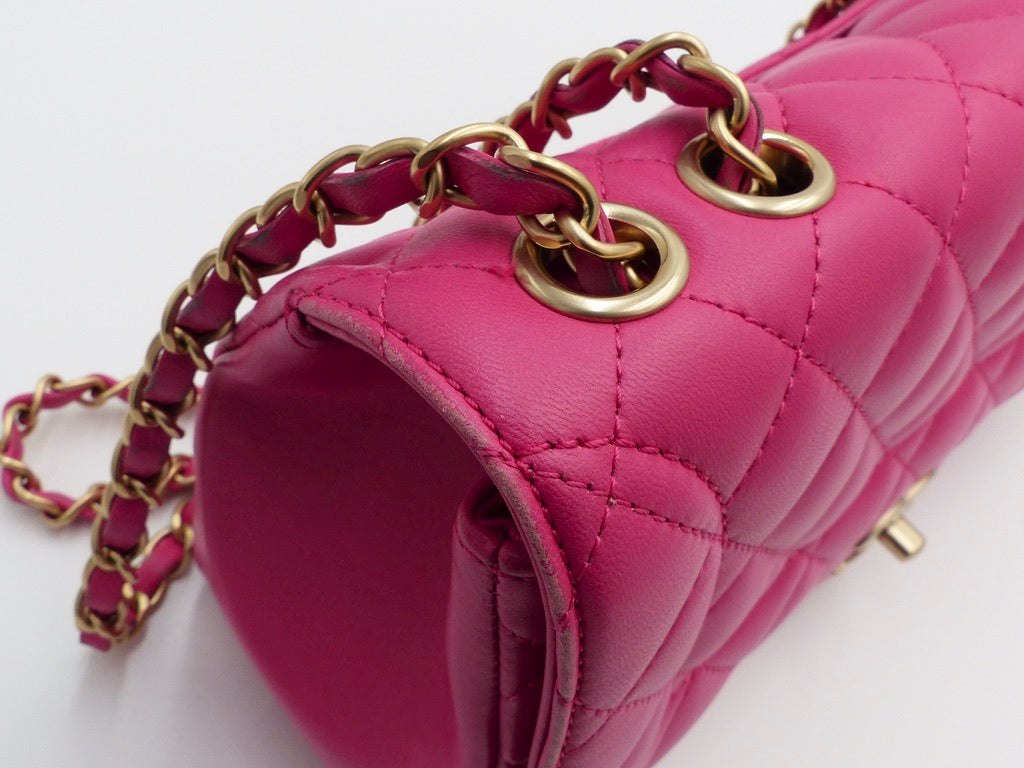 CHANEL QUILTED FLAP BAG LAMBSKIN PINK GHW